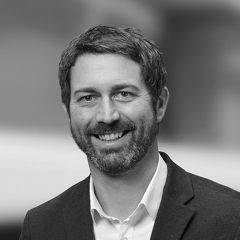 Andreas Hilbich – Vorstand / Chief Operating Officer
